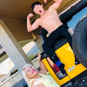 Meet your Posher, Celina